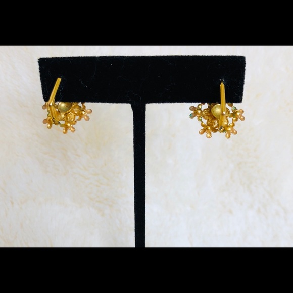 Gold snowflake earrings - Picture 5 of 5